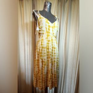 Gilli Yellow Tie dye sundress nwt